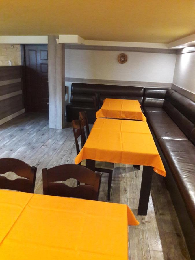 Advel Guest Hous Hotel Madzhare Exterior photo