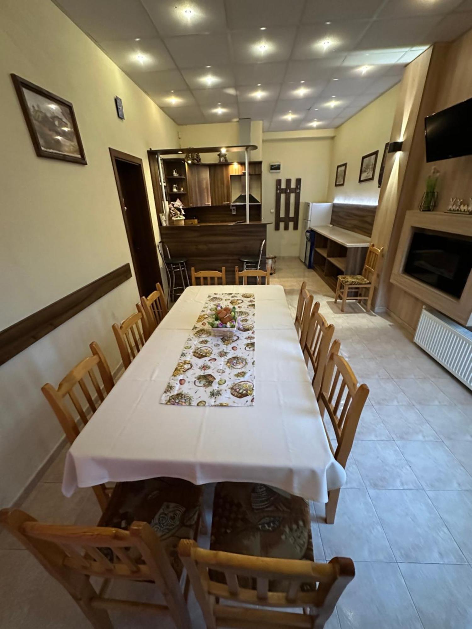 Advel Guest Hous Hotel Madzhare Exterior photo