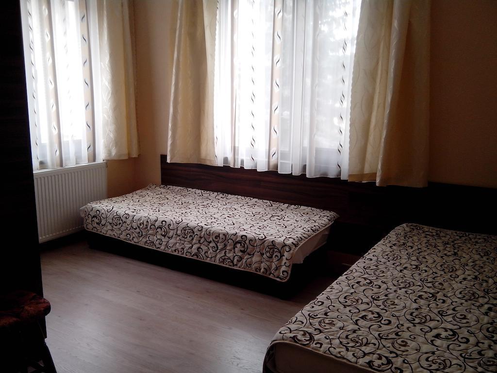 Advel Guest Hous Hotel Madzhare Room photo