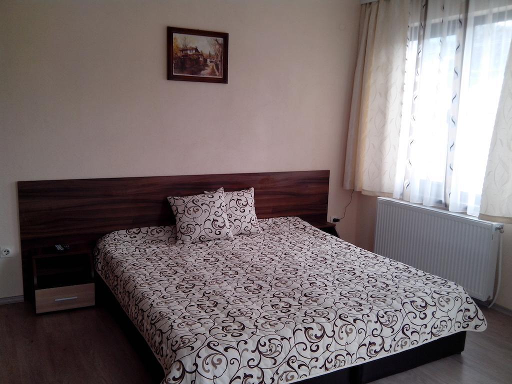 Advel Guest Hous Hotel Madzhare Room photo