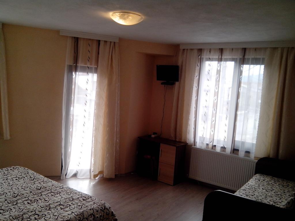 Advel Guest Hous Hotel Madzhare Room photo