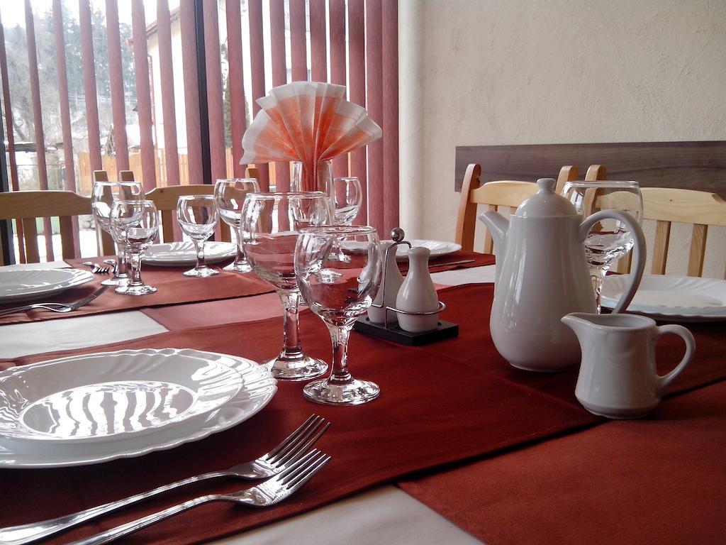 Advel Guest Hous Hotel Madzhare Exterior photo